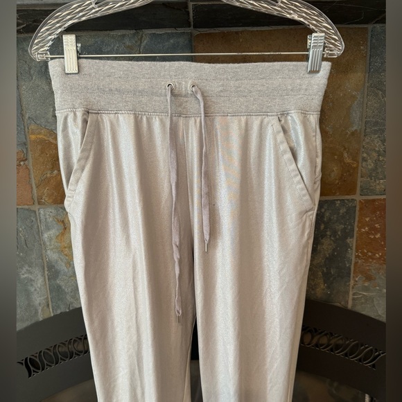 Lauren Ralph Lauren Sparkly Metallic Silver High Rise Full Length Jogger Pants S - Picture 3 of 8